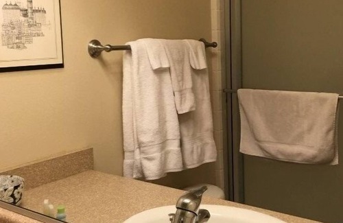 Mesquite Condo | Springs 2 bed/2 bath with Balcony Patio!