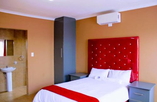 Morebeng House | SPS Guesthouse