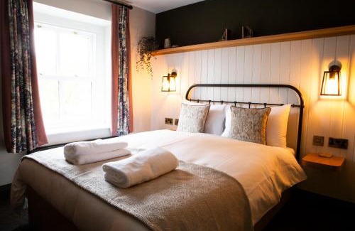 Darley Dale Hotel | Square & Compass