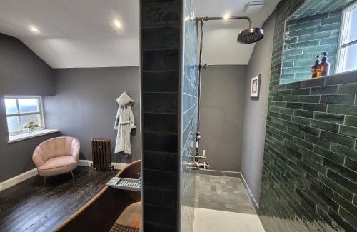 Ballymena House | Squirrel Cottage