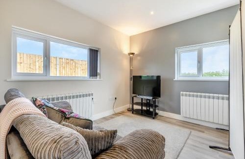 Foxley House | Squirrel Lodge- Uk47394