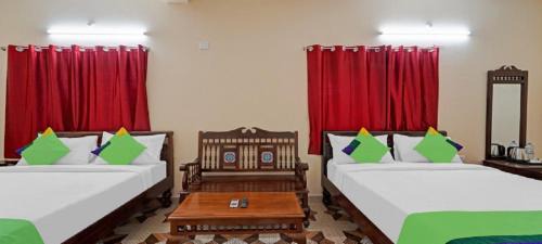 Kuilapalayam Hotel | SRI SAVERAA RESIDENCY