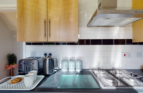 Yaxley House | SRK - Large Groups/Family House near Town