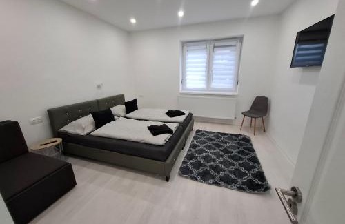 Vasarosnameny Apartment | Stílus Apartman