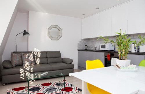 Soho Apartment | St Anne's Court by Indigo Flats