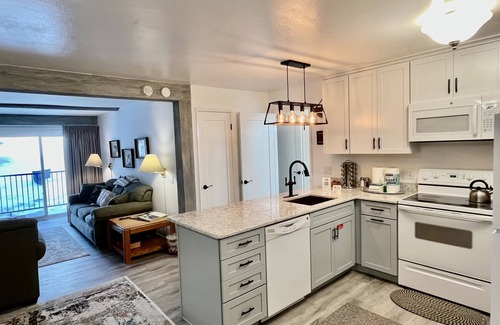 Mammoth Lakes Condo | St Anton Condos #39 (1-Bedroom) with Pool by RedAwning