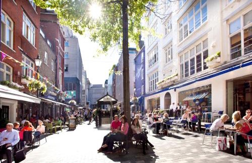 Marylebone Apartment | St Christopher's Place Serviced Apartments by Globe Apartments