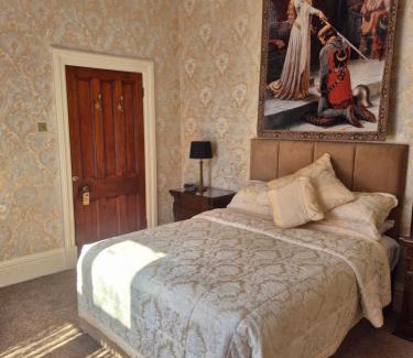 Haverfordwest House | St David's Guesthouse