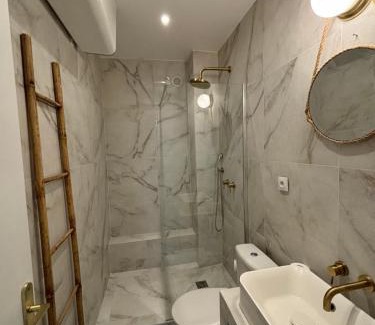 Quartier de l'Ecole-Militaire Apartment | St Germain-Bon Marché - cosy n°1