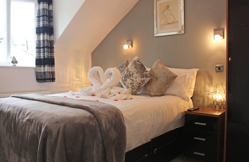 Windermere Bed & Breakfast | St John's Lodge (incl off-site health club)