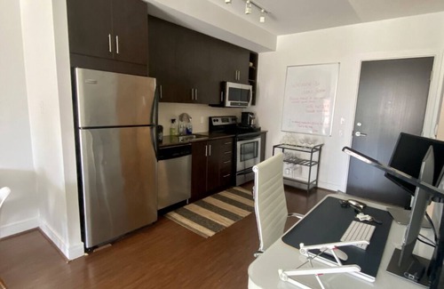 St. Lawrence Condo | St Lawrence 1 Bdrm Condo with Patio & BBQ