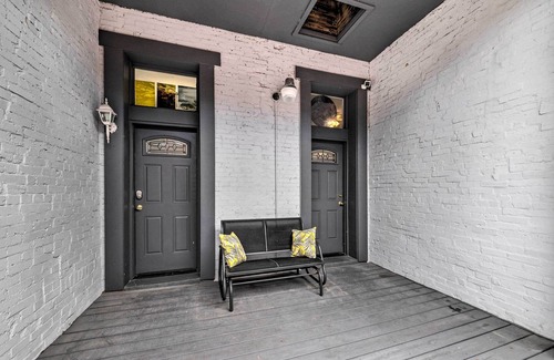The Gate Apartment | St Louis Apt w/ Large Deck ~ 3 Mi to Downtown