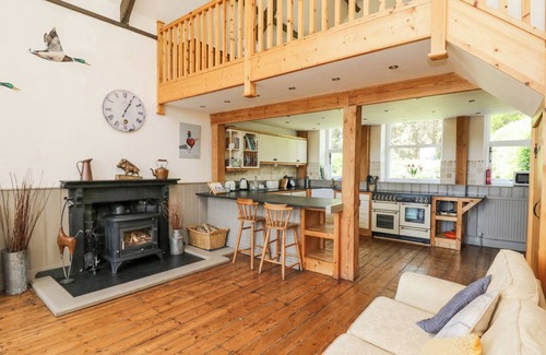Llandrindod Wells Cottage | St. Marks School House