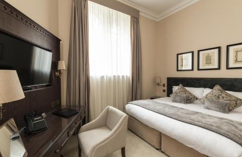 Avonmore and Brook Green Hotel | St Paul's Hotel