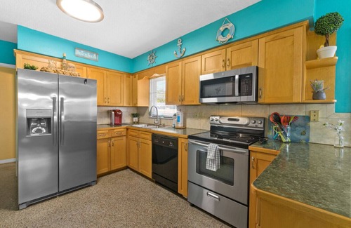St. Petersburg - Clearwater House | St. Pete Haven: Private 3 Bedroom, 1.5 Bath Home
