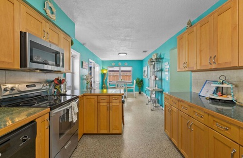 St. Petersburg - Clearwater House | St. Pete Haven: Private 3 Bedroom, 1.5 Bath Home