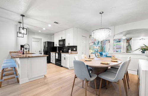 St. Petersburg - Clearwater House | St Pete Sun! Heated Pool+Mini Golf+Games