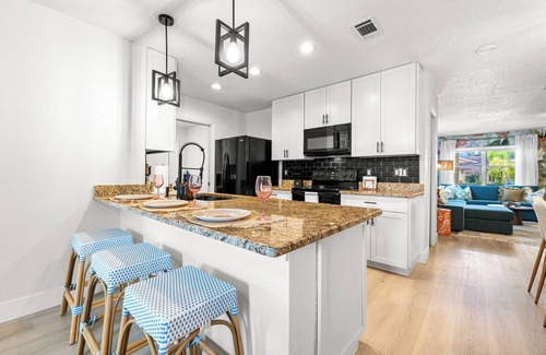 St. Petersburg - Clearwater House | St Pete Sun! Heated Pool+Mini Golf+Games