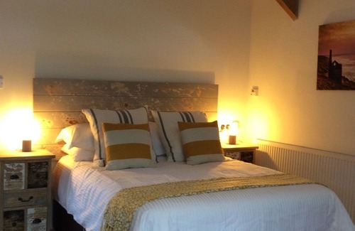 Winnard's Perch House | St Petroc's Studio Barn (The Old Cart Barn) Near Padstow, Cornwall