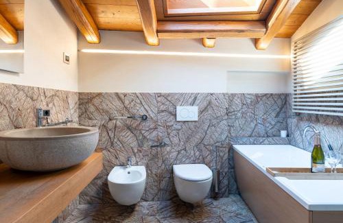 Zogno House | Stabello Tower View& Hot tub Experience