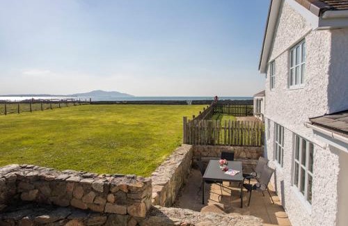 Llanfaethlu House | Stabl Bach