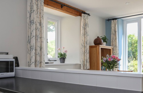 Kingsbridge Cottage | STABLE END COTTAGE, family friendly, with a garden in Malborough