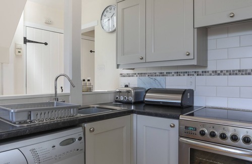 Kingsbridge Cottage | STABLE END COTTAGE, family friendly, with a garden in Malborough