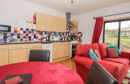 Llanrwst Cottage | STABLES COTTAGE, pet friendly, with a garden in Llanrwst