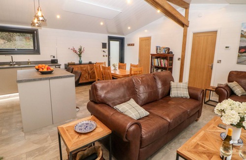 Chesterfield Cottage | STABLES LODGE, pet friendly, character holiday cottage in Wingerworth