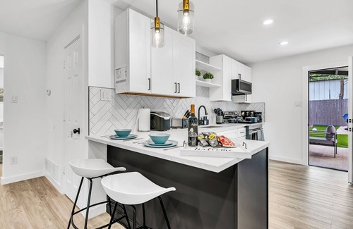 Central Arlington House | Stadium Hideout & Retreat/Walk to AT&T Stadium