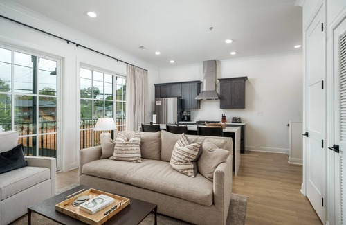 Tuscaloosa House | Stadium View: Your Spacious and Convenient Retreat in the Heart of Tuscaloosa