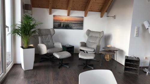 Remscheid Apartment | Stadtvilla Intzeplatz - Apartment Norderney