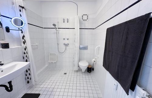 Stadtwald Apartment | Stadtwald Langzeit-Apartment - Küche - Waschmaschine - S-Bahn direkt