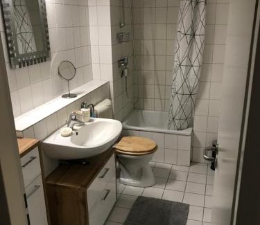 Mitte Apartment | Stadtwohnung im Zentrum mit 24-7 Self Check-In, WLAN & Smart TV