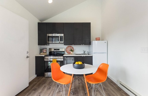 Valley West House | Stafford House- Modern home conveniently located in the westside of Bozeman!