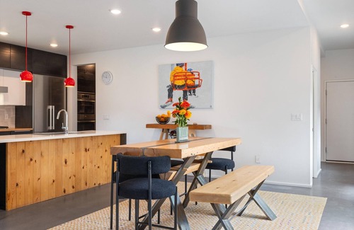Valley West House | Stafford House- Modern home conveniently located in the westside of Bozeman!