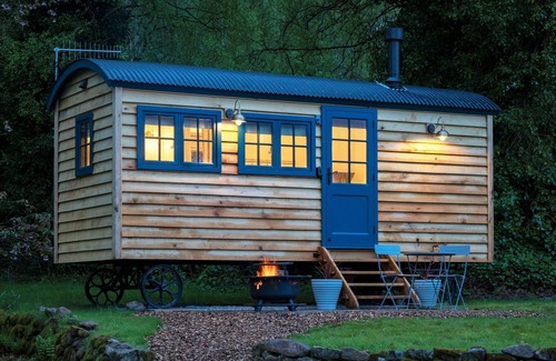 Baslow Cottage | Stag Shepherd's Hut/Chatsworth Estate