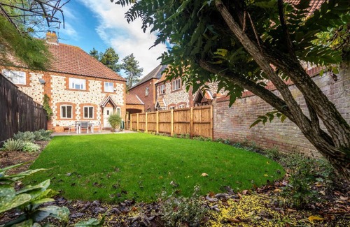 Burnham Deepdale House | Staithe View by Big Skies Cottages