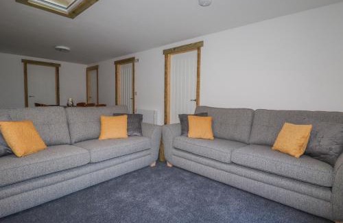 Grampound House | Stall 2 - The Stables
