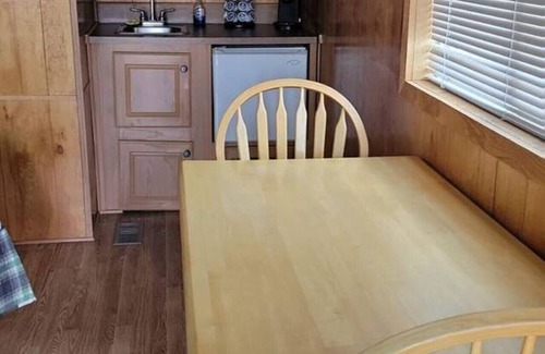 Tombstone House | Stampede MH 61 Guest House Stampede MH 61 Guest House 2BDRM/2BATH
