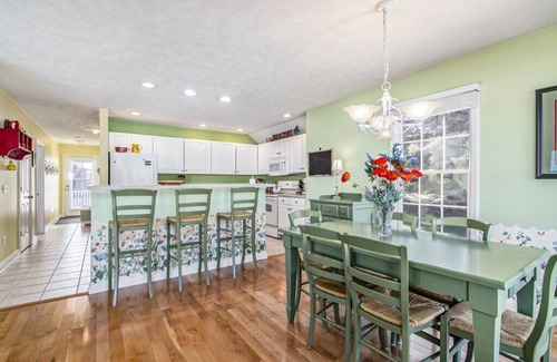 Manistee Cottage | Standalone Harbor Village Cottage at Beach