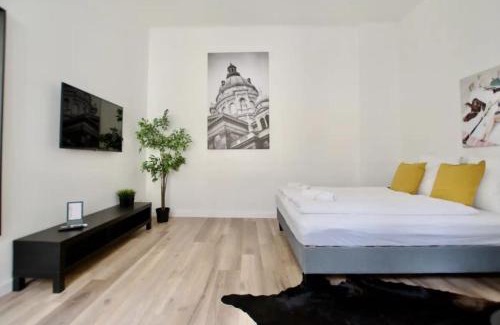 Palace District Apartment | Standard Apartment by Hi5 - Rákóczi 23 Studio