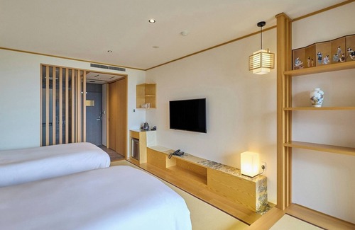 Oishi Hotel | Standard JapaneseWestern room with a view of Mt Fuji breakfast included/Minamitsuru-gun Yamanashi