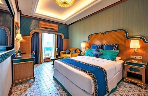 Old Dubai Hotel | Standard Room Near Baniyas Square Metro By Luxury Bookings