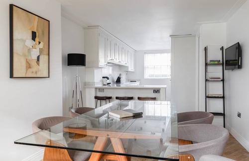 South Kensington Apartment | Stanhope Gardens XII by onefinestay