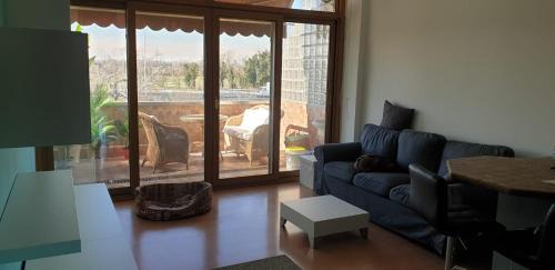 Famagosta House | Stanza privata in appartamento condiviso vicino a Milano centro