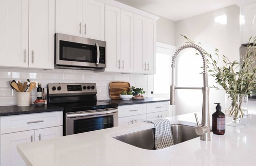 Talbot's Corner Cottage | Stapleton By Avantstay Bright & Contemporary Home in Nashville!