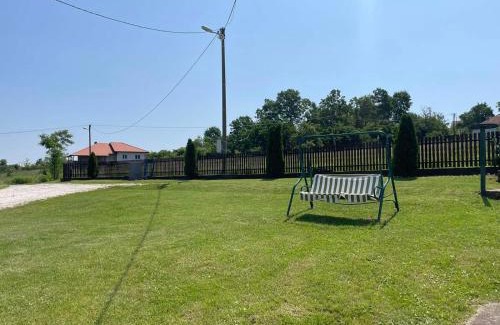 Orasac Apartment | Starčević apartmani Orašac Aranđelovac OBAVEŠTENJE Proveriti raspoloživost putem poruke zbog učestalih lažnih rezervacija