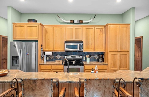 Wimberley House | Star House | Private Views Hill Country Comfort Grill