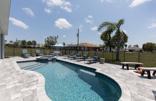 Punta Gorda House | Starfish Retreat Private Spa Pool Home Burnt Store Village Dog Friendly!